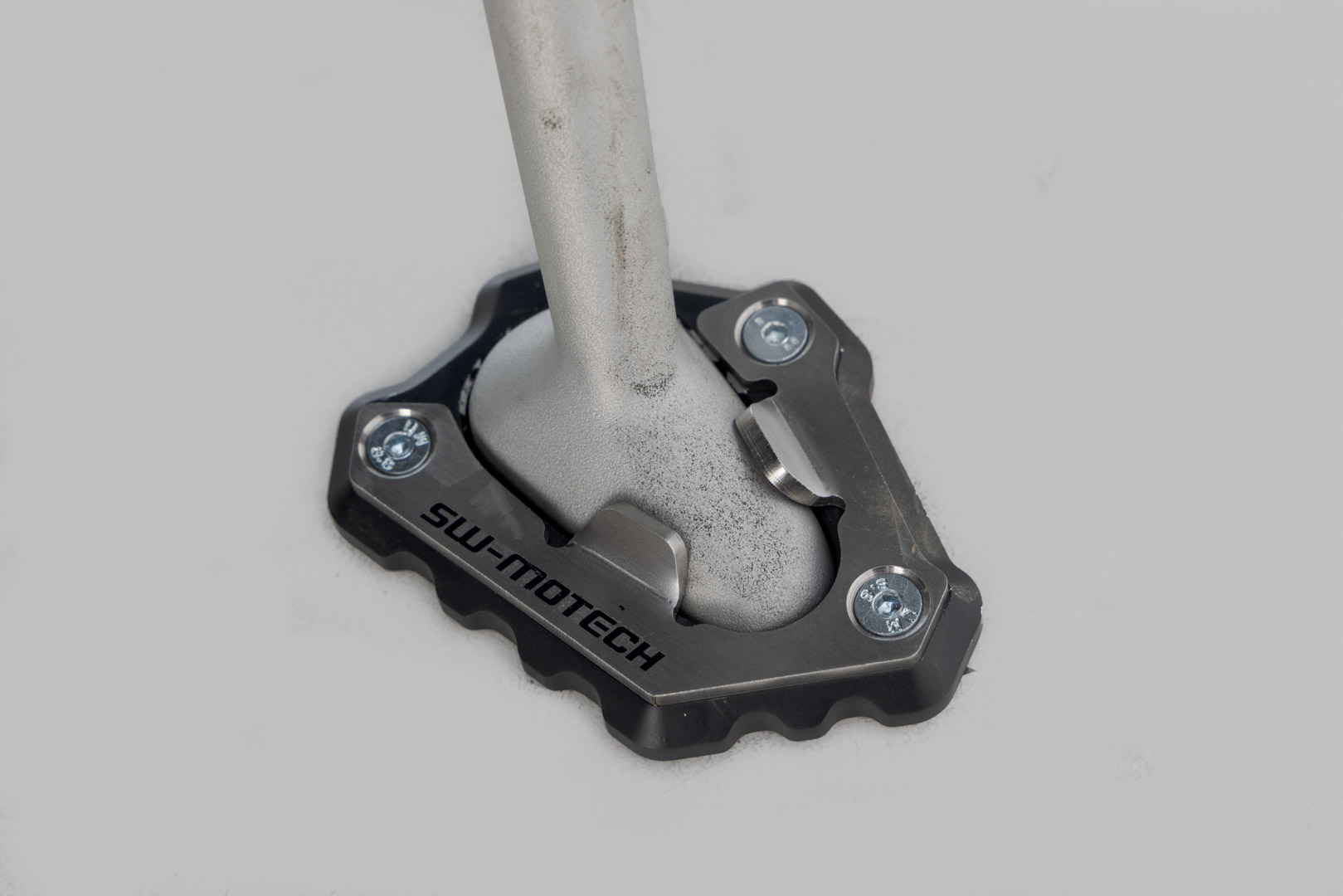 Extensie SW-Motech pentru piciorul lateral - Negru/argintiu. Triumph Speed Triple 1200 RS (21-). Figura 3