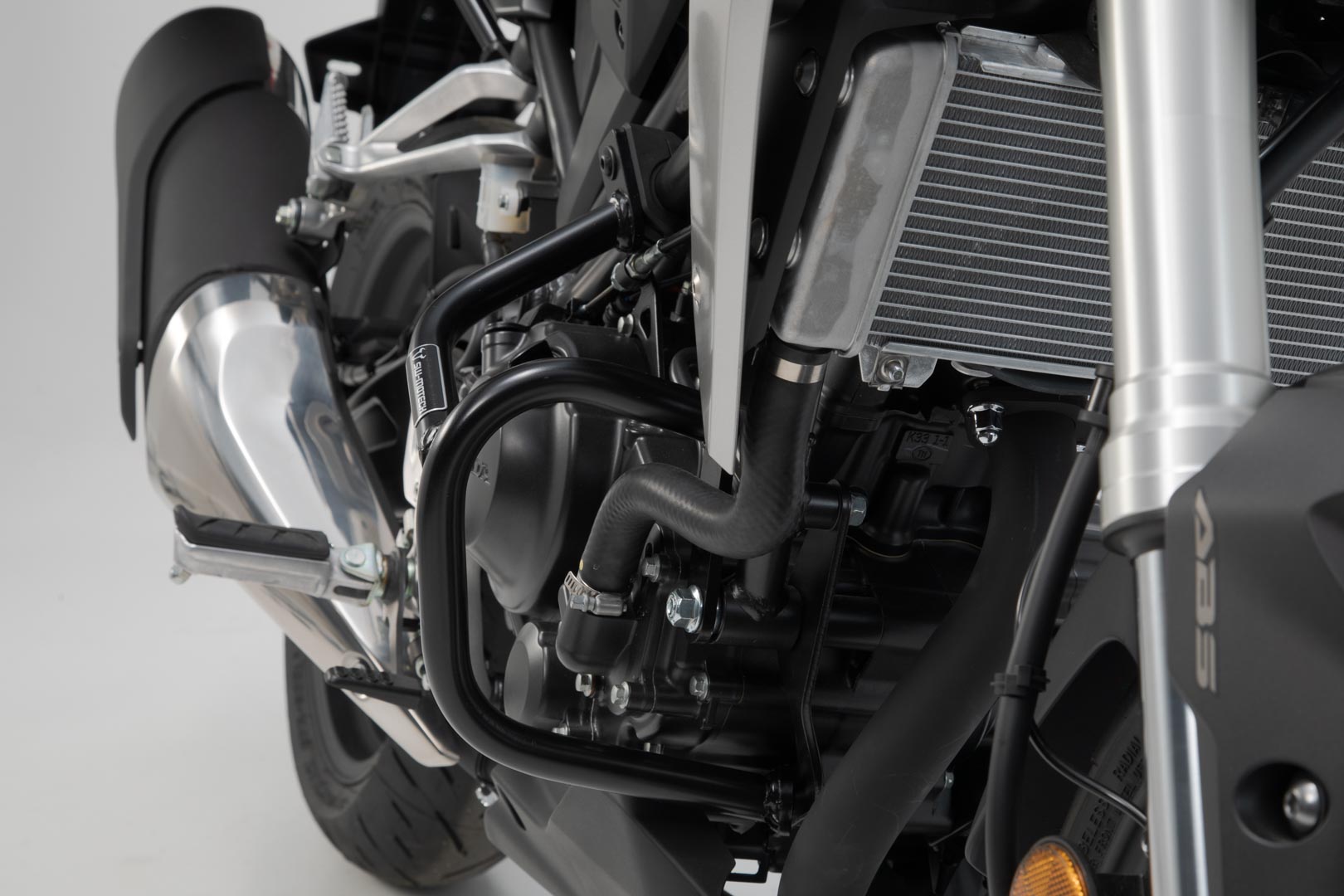 SW-Motech Crash bar - Svart. Honda CB300R (18-). Figur 4