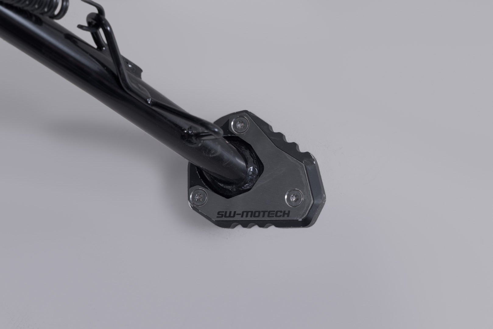 SW-Motech Extension for side stand foot - Black/Silver. Kawasaki KLE500 / KLE500 SE (26-). Figure 1