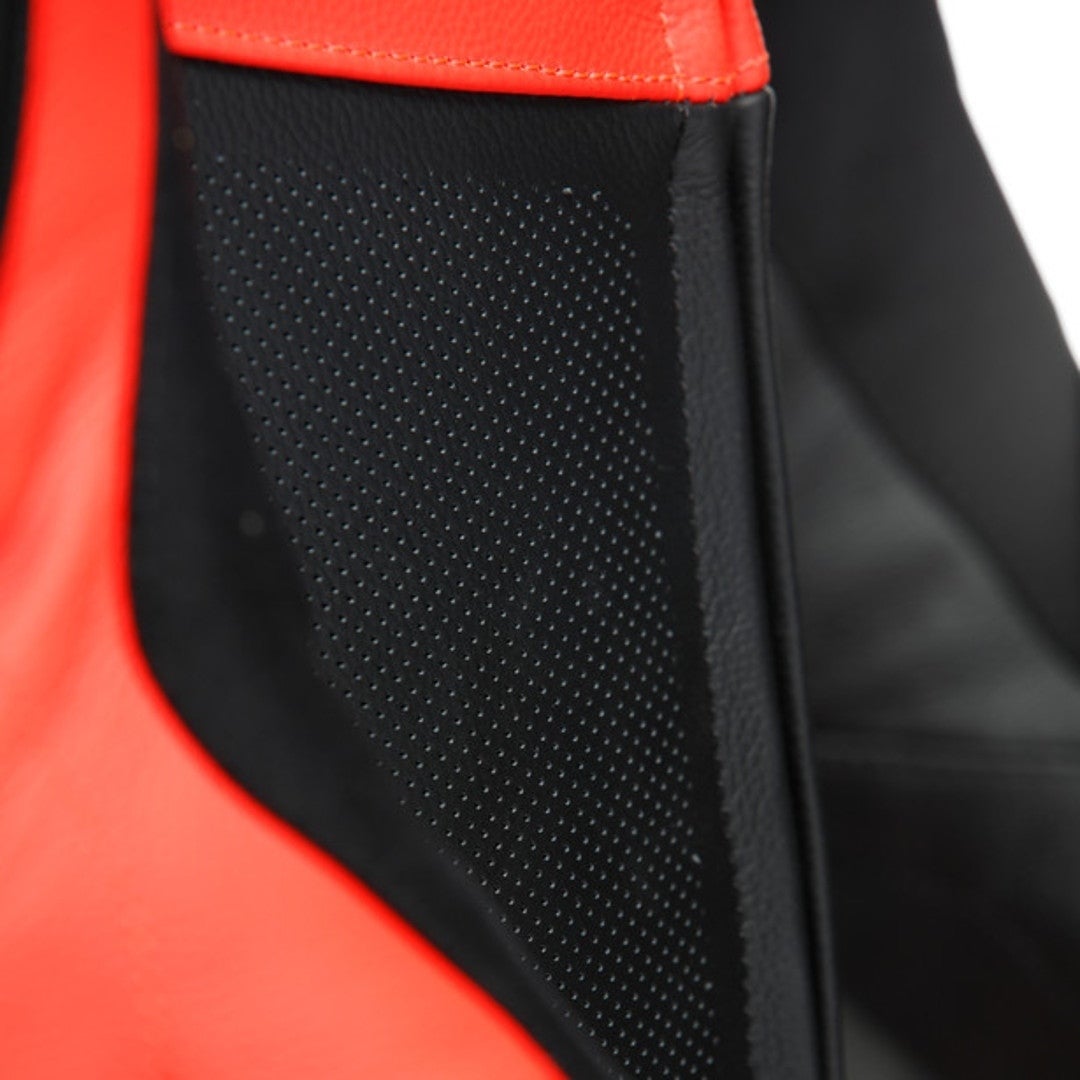 Dainese Gen-Z Abito in pelle perforata monopezza per bambini nero/rosso 152 Figura 7