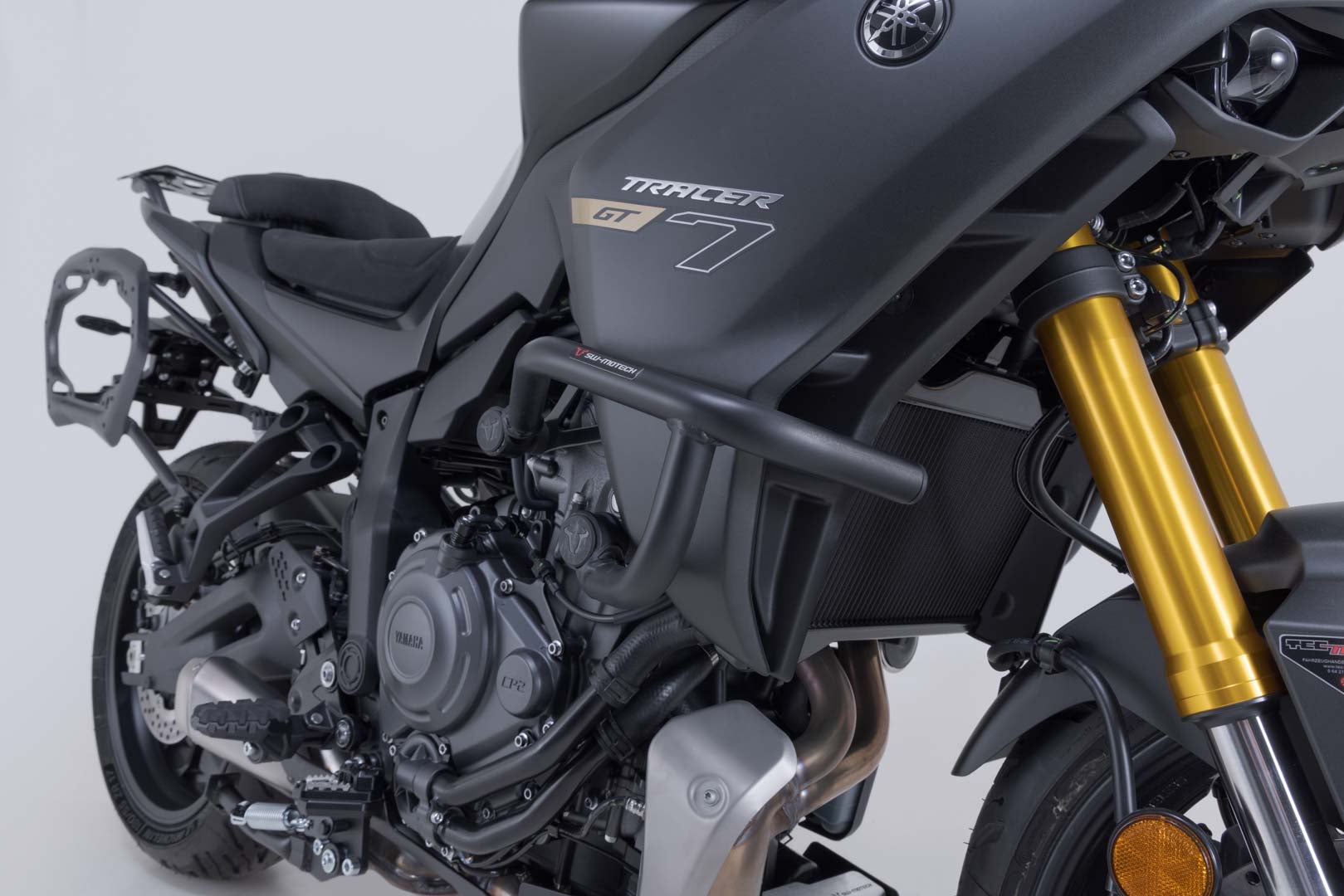 Side view of SW-Motech Crash bar - Black. Yamaha Tracer 7 / GT (25-).
