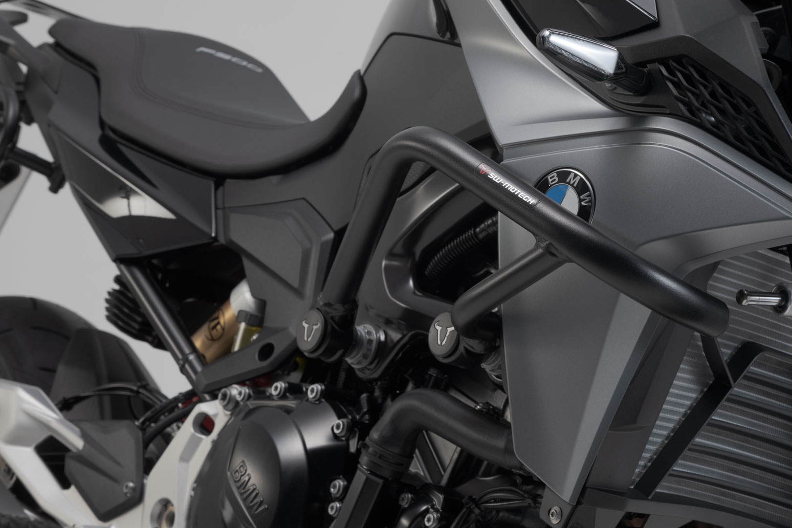 SW-Motech Crash bar - Negru. BMW F 900 R (19-). Figura 1