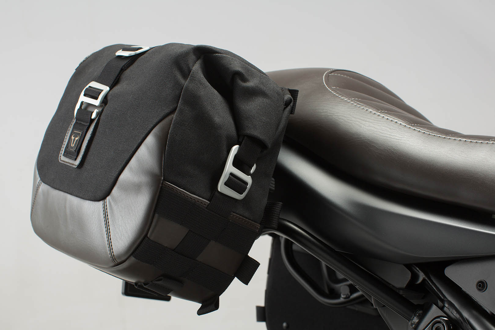 Sistem de geantă laterală SW-Motech Legend Gear LC Black Edition - Suzuki SV650 ABS (15-) / SV650 X (18-). Figura 2
