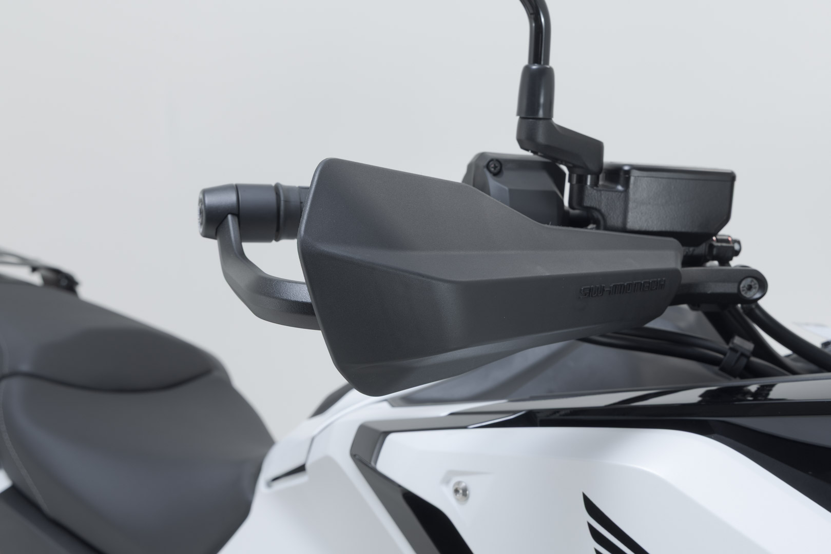 Kit SW-Motech Sport de protecție de mână - Negru. Modele Honda NC (11-), modele Suzuki. Figura 3