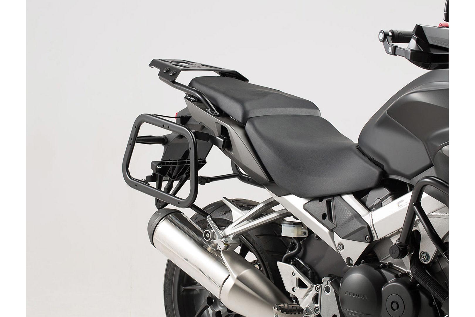 Sistem de carcasă din aluminiu SW-Motech TRAX ADV - Argintiu. 37/37 l. Honda VFR800X Crossrunner (15-). Figura 2
