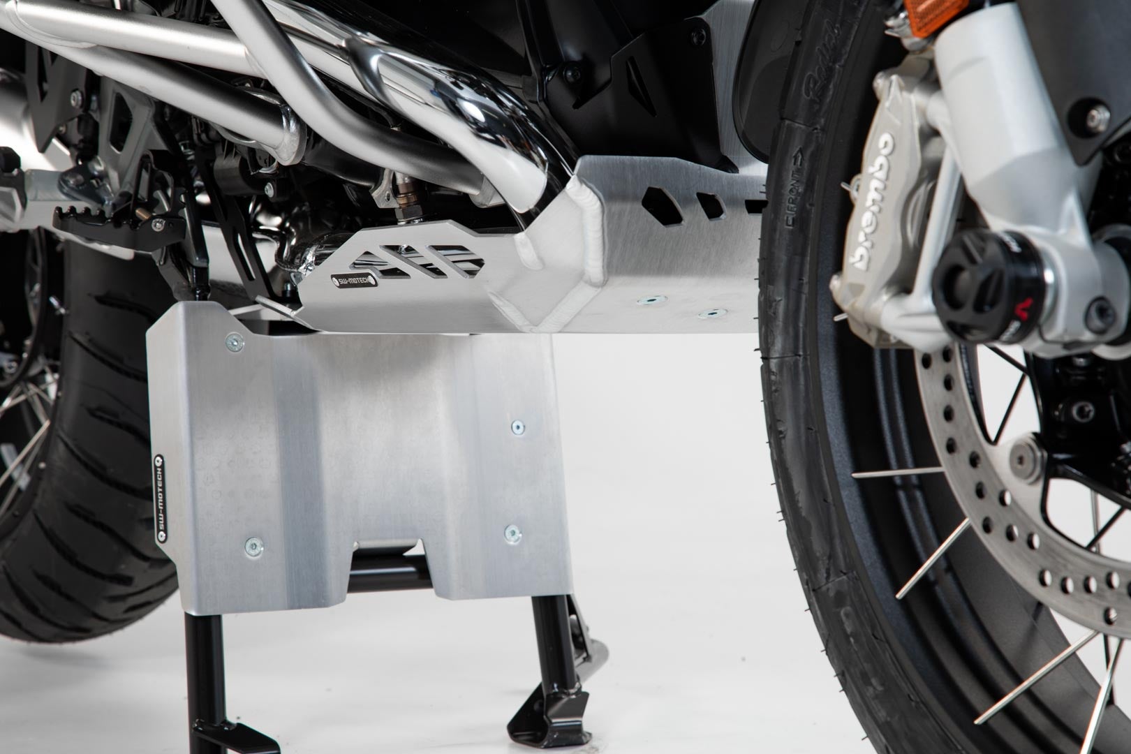 SW-Motech Extensão de proteção do motor para suporte central - Prata. BMW R1200GS (12-18), R1250GS (18-). Figura 4