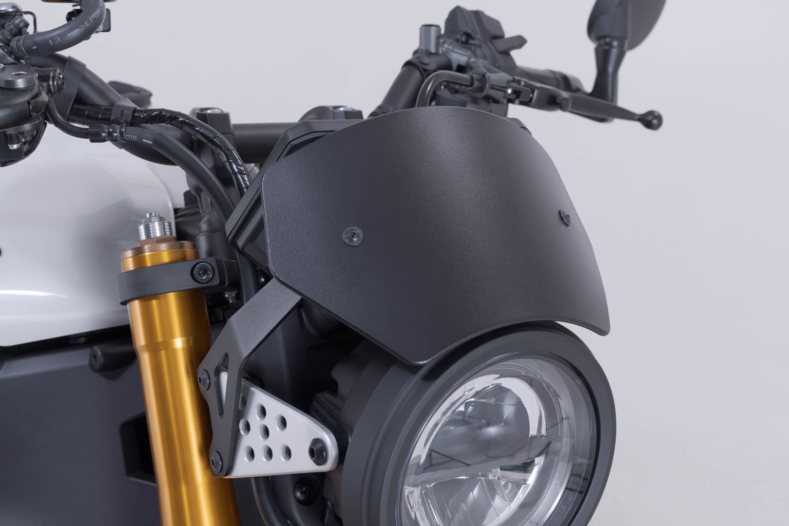SW-Motech vindruta - svart. Yamaha XSR900 (21-). Figur 3
