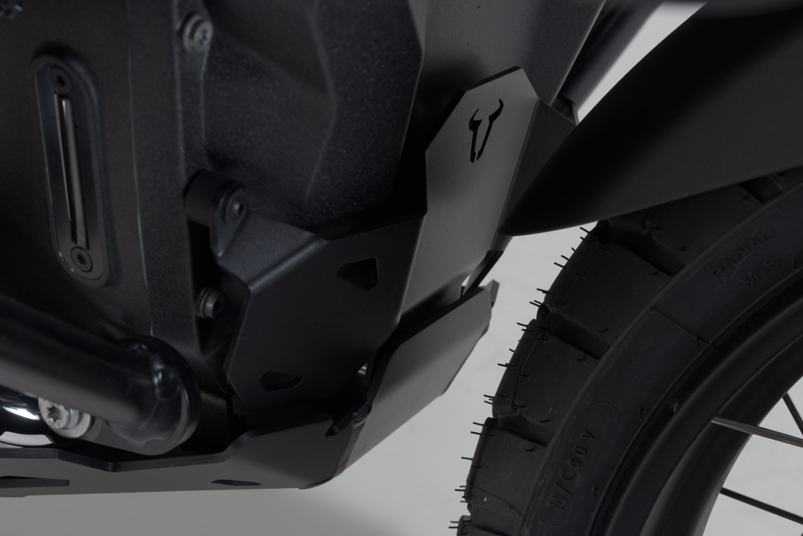 Extensia protecției motorului SW-Motech - Neagră. BMW R 1300 GS / Adventure, R 1300 R/RT. Figura 3