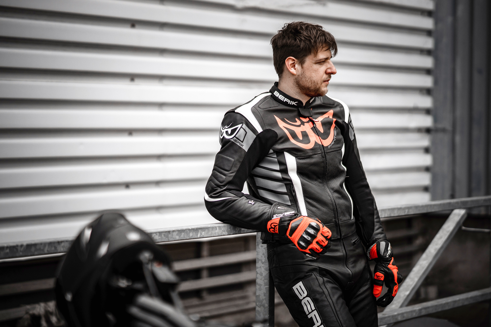 Berik Zakura Motorcycle Leather Jacket black/white/red/grey 60 Figure 4
