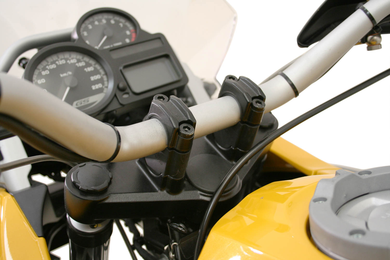 Ridicătorul barei SW-Motech - H=30 mm. Negru. BMW R 1200 GS/Adv, F 800 GS Adv. Figura 1