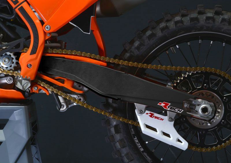 Race Tech Svart svingarmskydd Figur 3