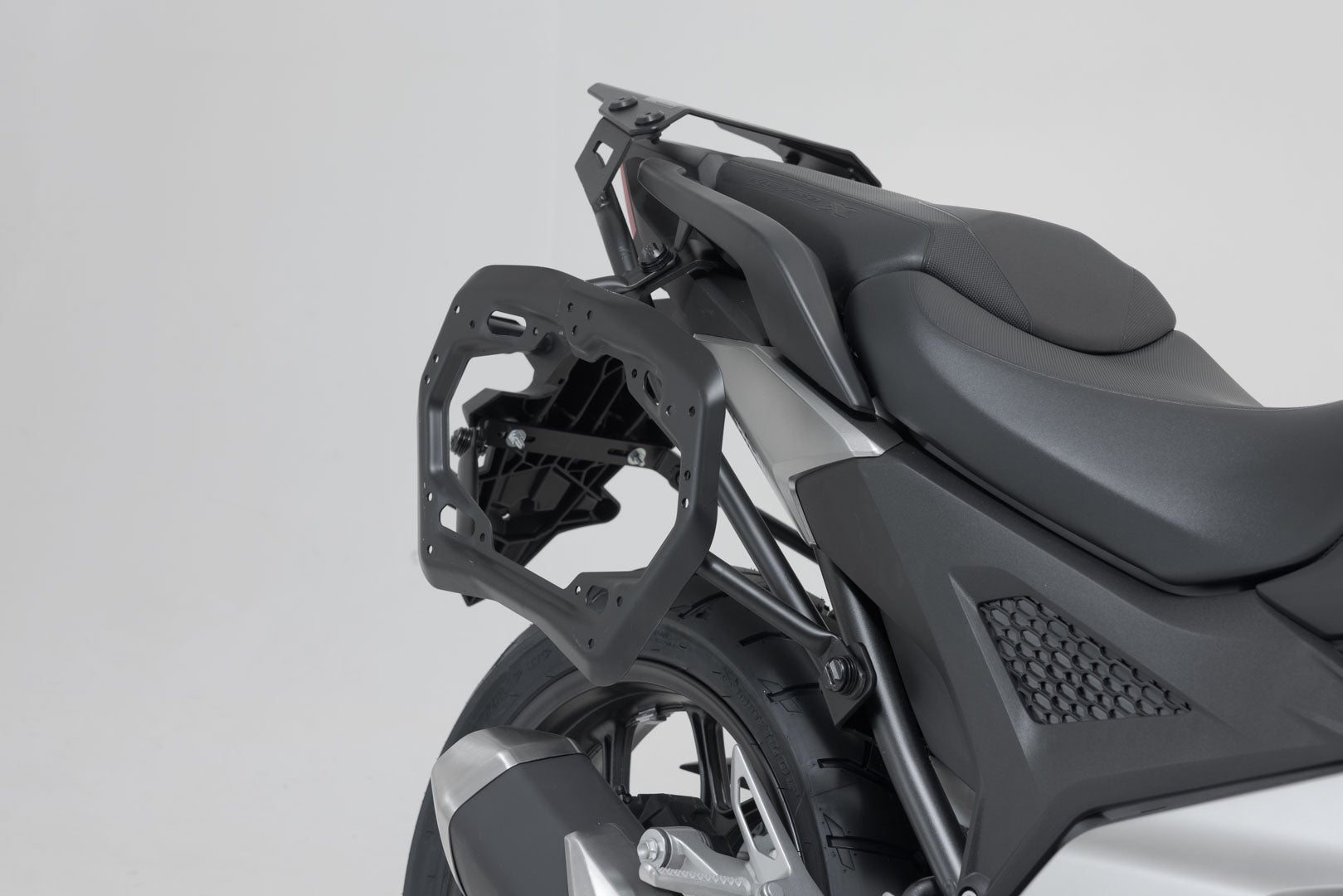 SW-Motech DUSC hårdt kassesystem - Sort. 33/33L. Honda NC750X/XD (20-). Figur 3