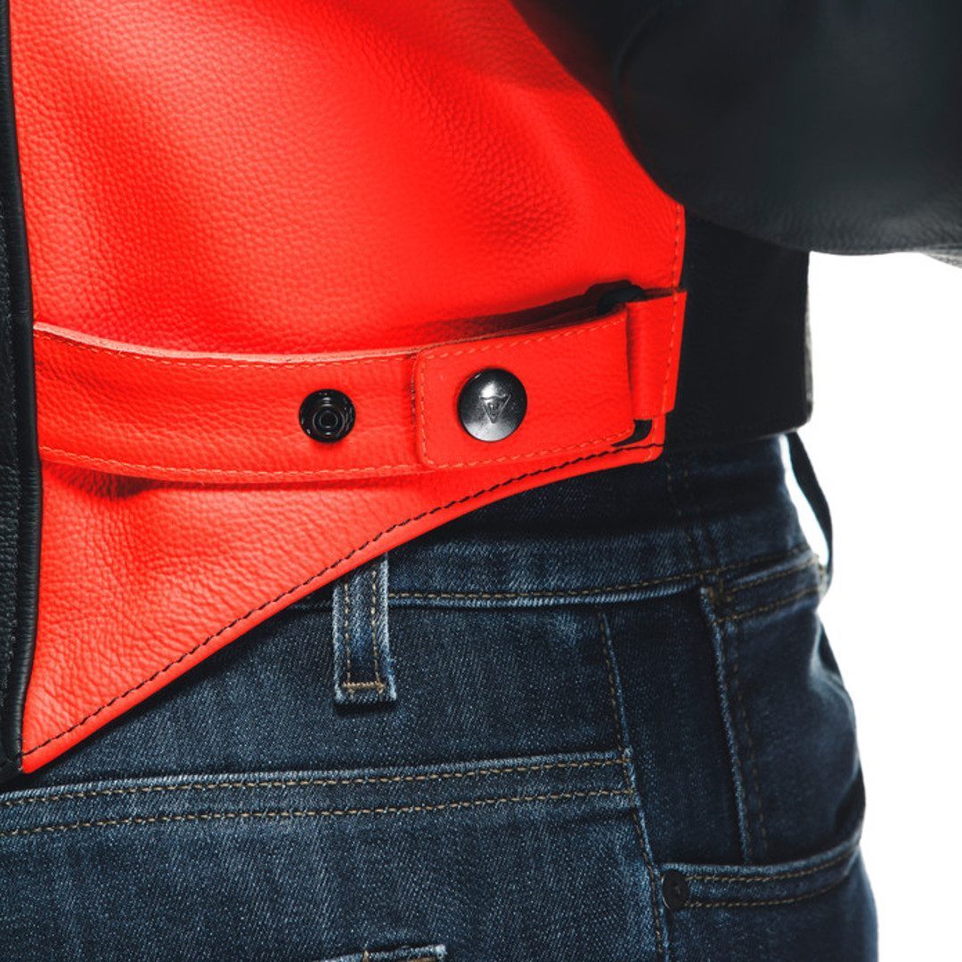 Dainese Racing 4 Perforierte Motorrad Lederjacke schwarz/rot 58 Abbildung 6
