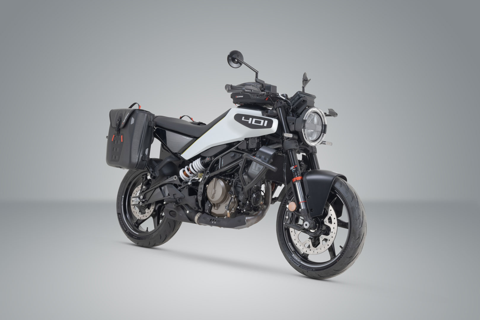 SW-Motech SysBag WP M/M system - Husqvarna Svartpilen/Vitpilen 401 (23-). Figura 2