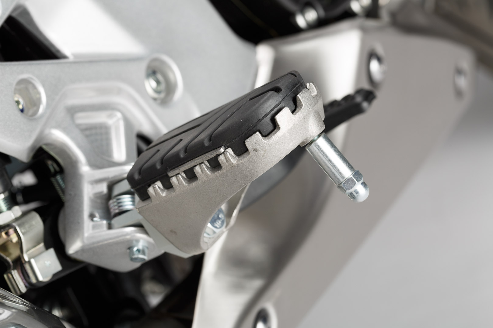 SW-Motech ION fotstödssats - Honda / BMW / Triumph / Voge - modeller. Figur 2