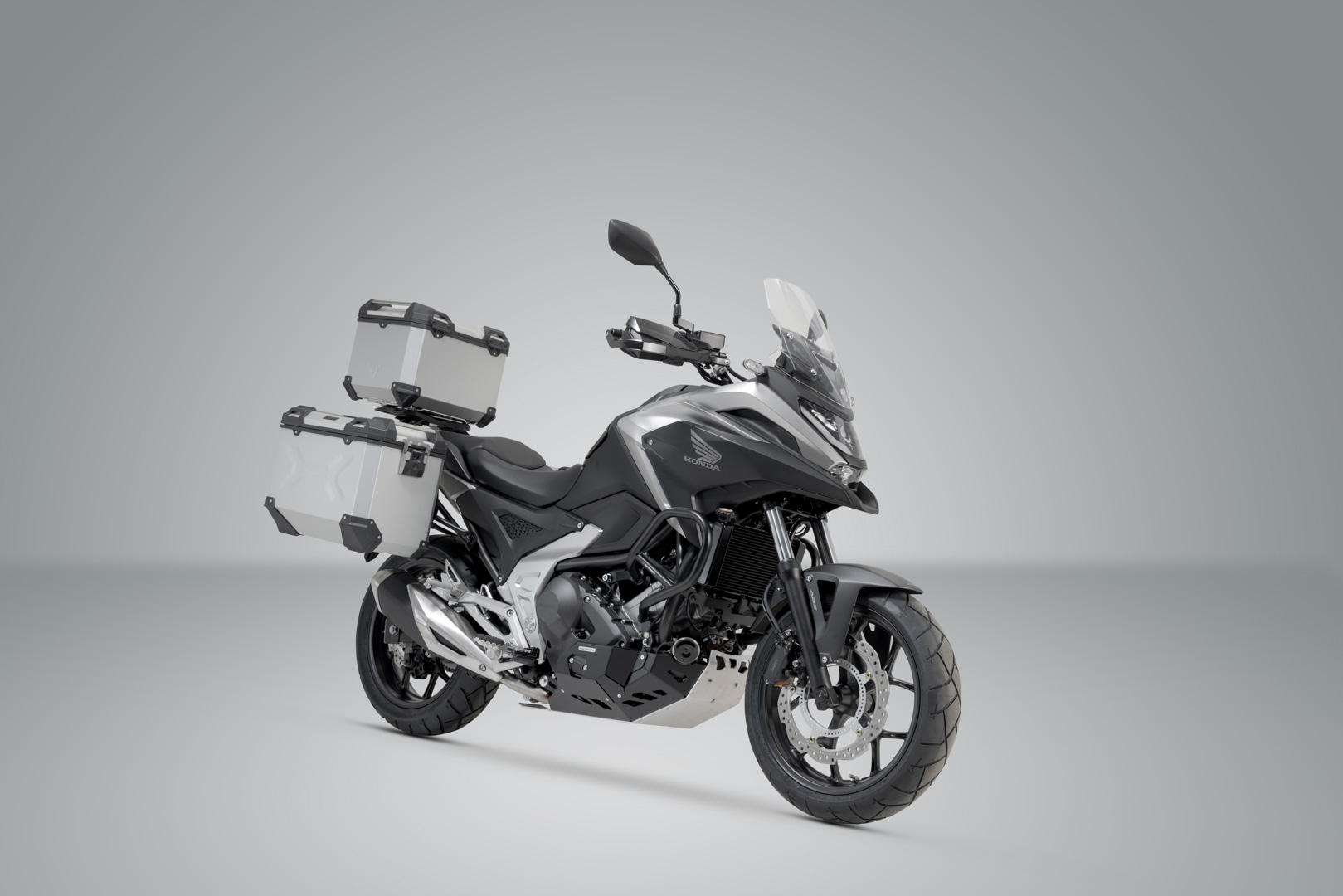 Setul de aventură SW-Motech TRAX ADV - Argint. Honda NC750X / XD (20-). Figura 2