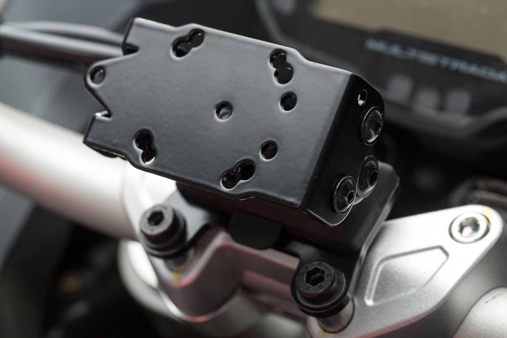 Supporto GPS SW-Motech per manubrio - Nero. Ducati Multistrada 1200/ 950/ 1260/ V2. Figura 3