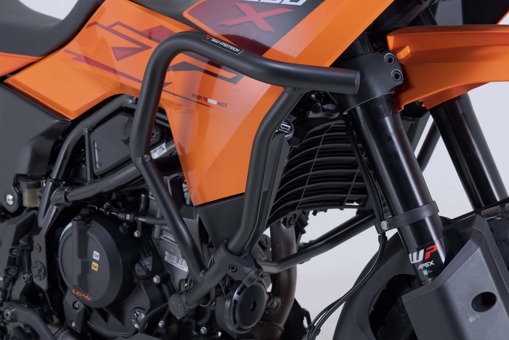 SW-Motech Crash bar - Svart. KTM 250 Advanced, 390 Rad (25-). Figur 1