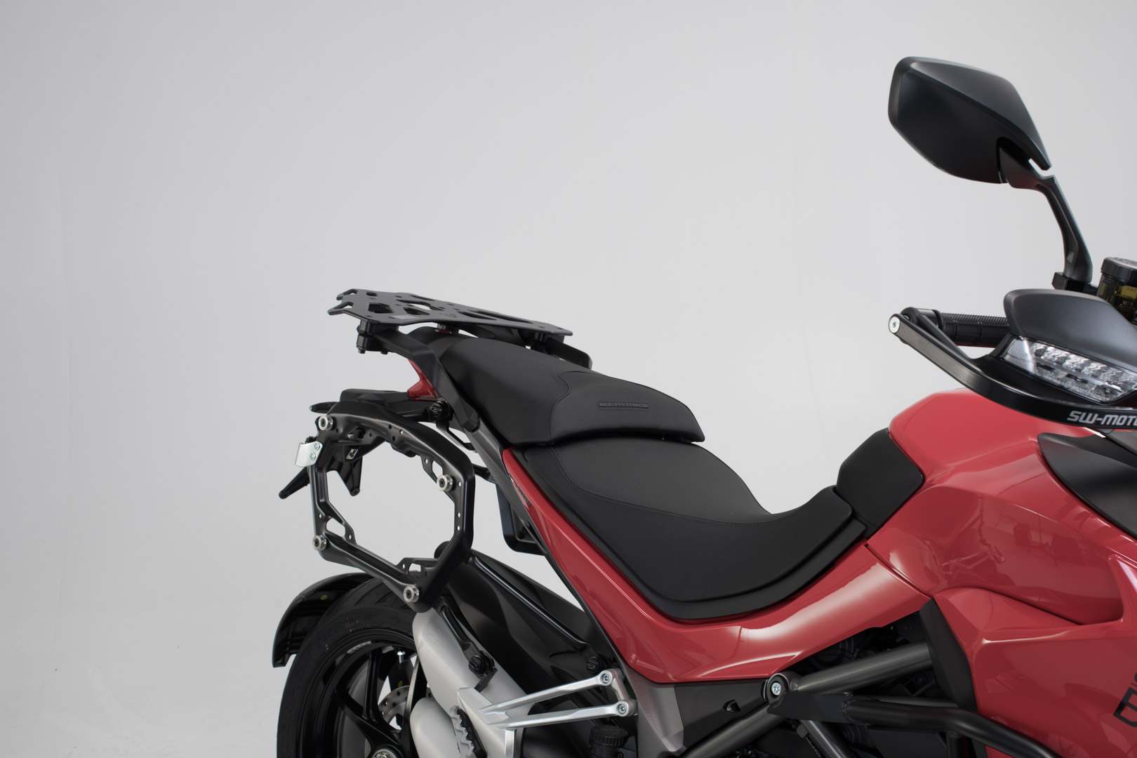 SW-Motech AERO ABS side case system - 2x25 l. Ducati Multistrada 1260 (17-). Figure 3