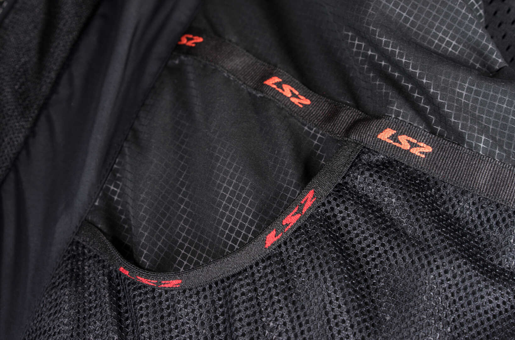 LS2 Bullet waterproof Motorcycle Textile Jacket black L Figure 13