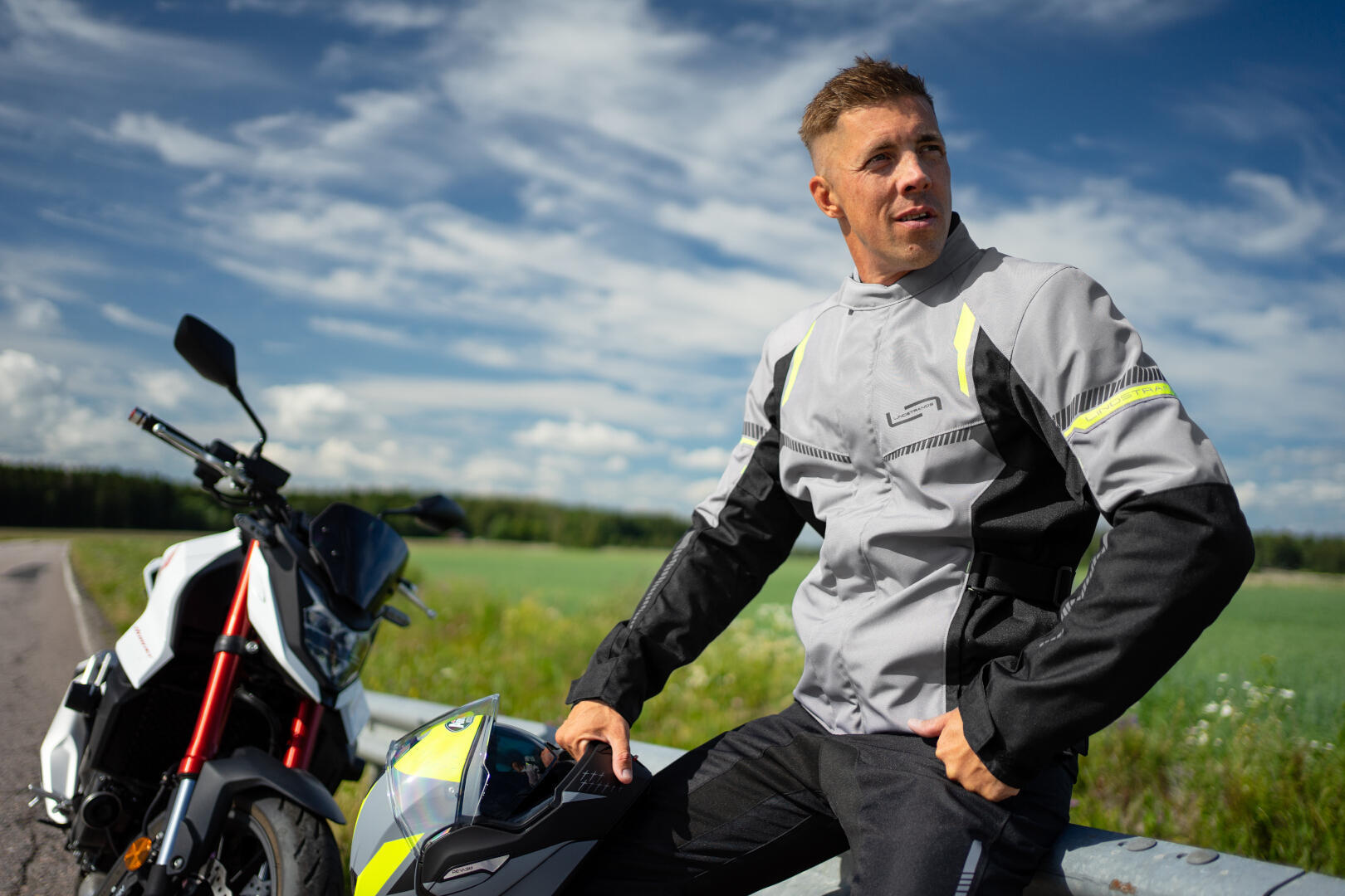 Lindstrands Backafall waterproof Motorcycle Textile Jacket light grey/black 52 Figure 4