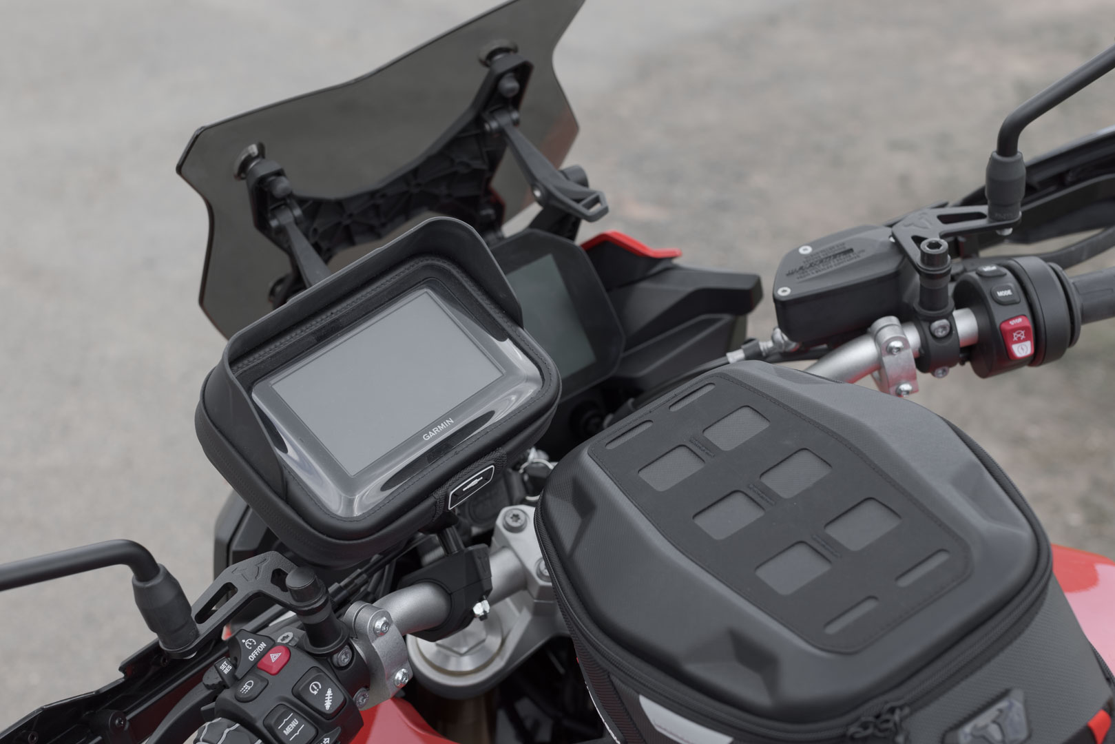 Kit universal de montare GPS SW-Motech cu husă Navi - Include braț pentru soclu de 2", pentru filetul ghidonului/oglinzii Figura 5