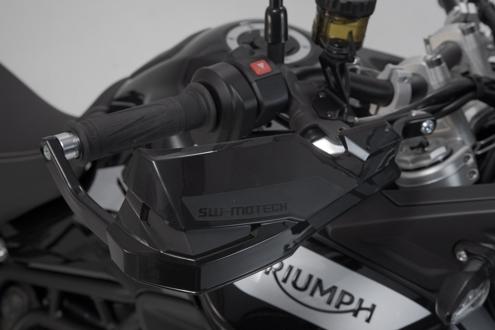 SW-Motech KOBRA handguard-kit - Preto. Triunfo Tiger 900/ GT/ Rally/ Pro (19-23). Figura 4
