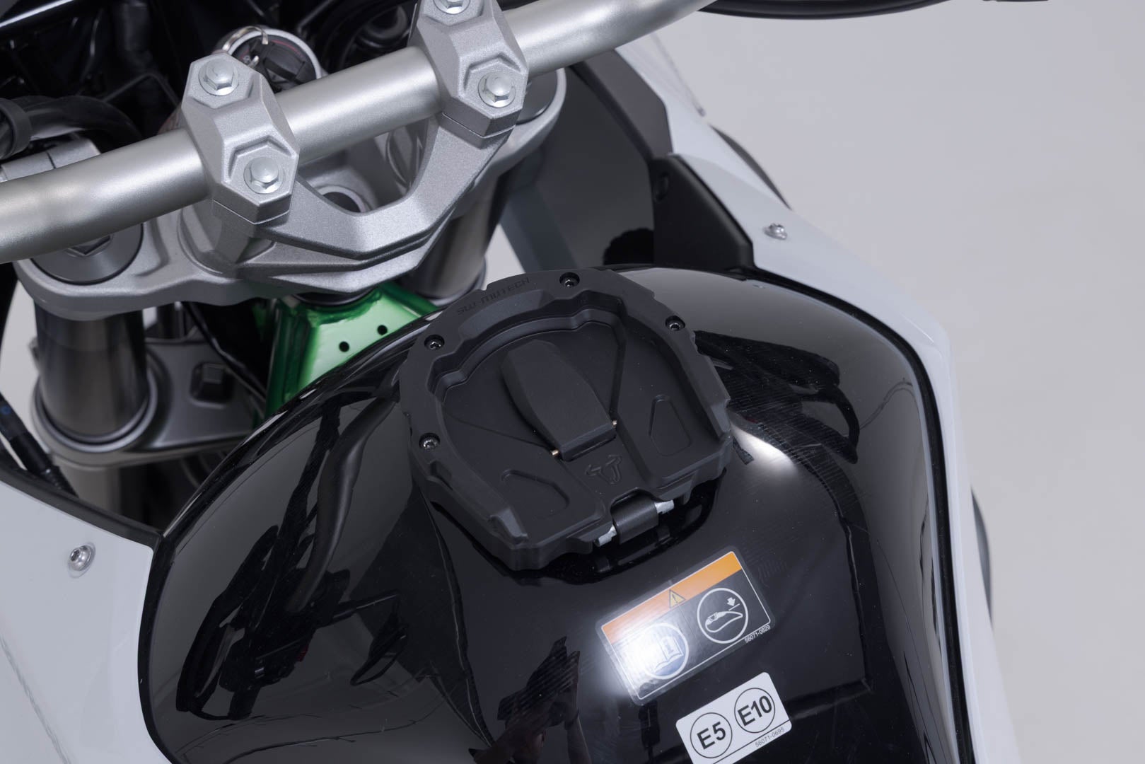 SW-Motech PRO tankring - Sort. Kawasaki KLE500 / KLE500 SE (26-). Figur 2