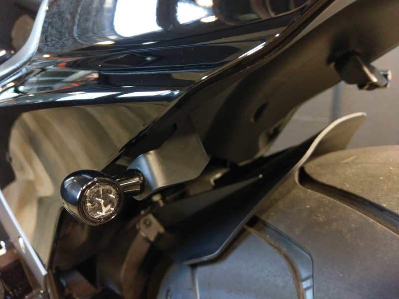 Design de acces Ținătoare de semnalizare negre de pereche Harley Davidson FXDR114 Figura 6