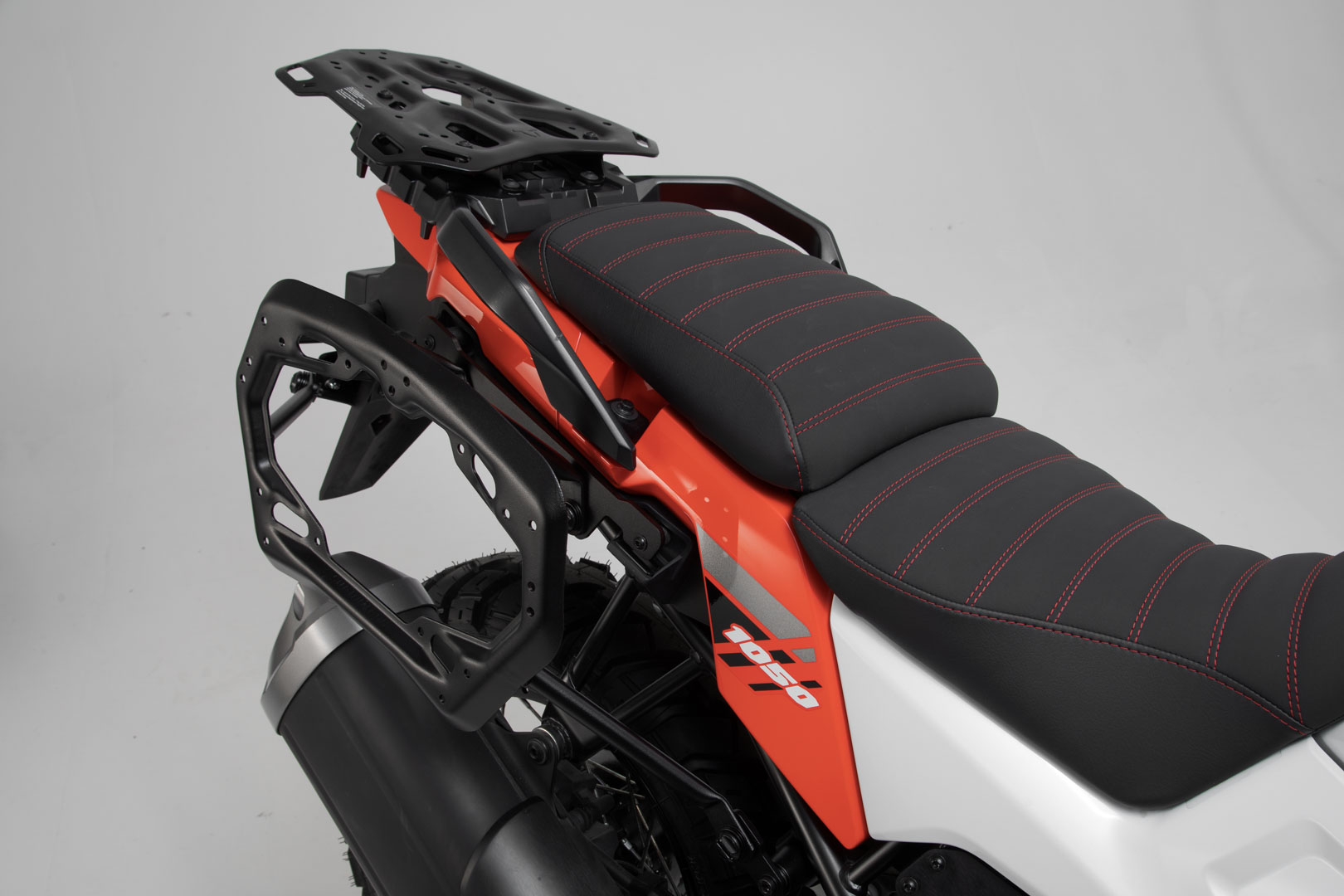 Setul SW-Motech Adventure DUSC cu majusculă L - Negru. Suzuki V Strom 1050 (19-). Figura 4