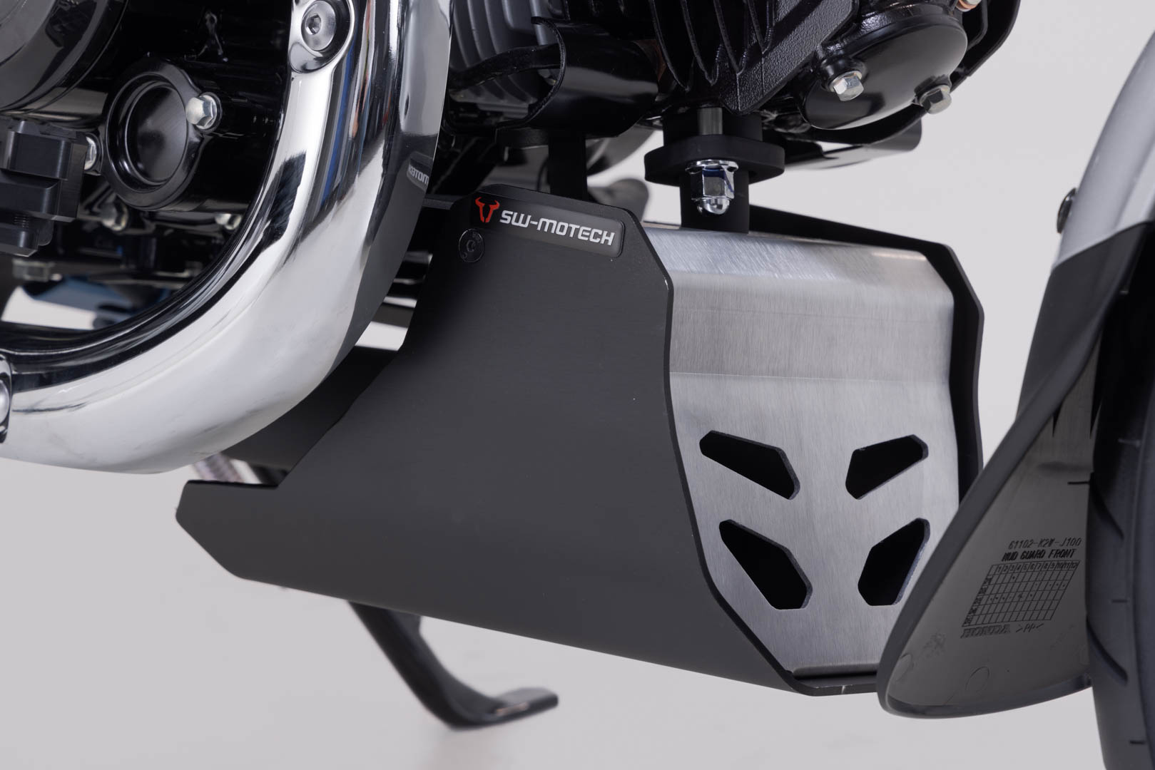 SW-Motech Protetor do motor - Preto/Prata. Honda Dax 125 (22-). Figura 4