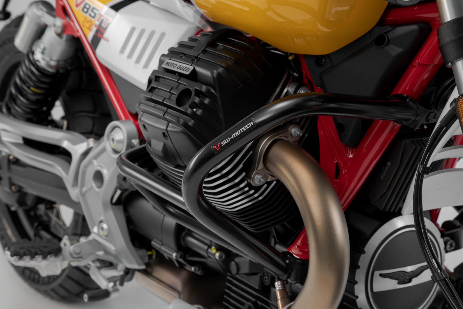 Setul SW-Motech Adventure Protection - Moto Guzzi V85 TT / Strada (24-). Figura 2