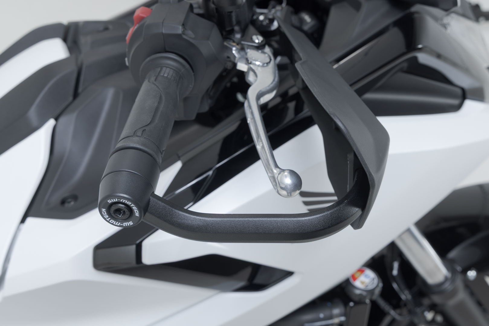 Kit SW-Motech Sport de protecție de mână - Negru. Modele Honda NC (11-), modele Suzuki. Figura 5