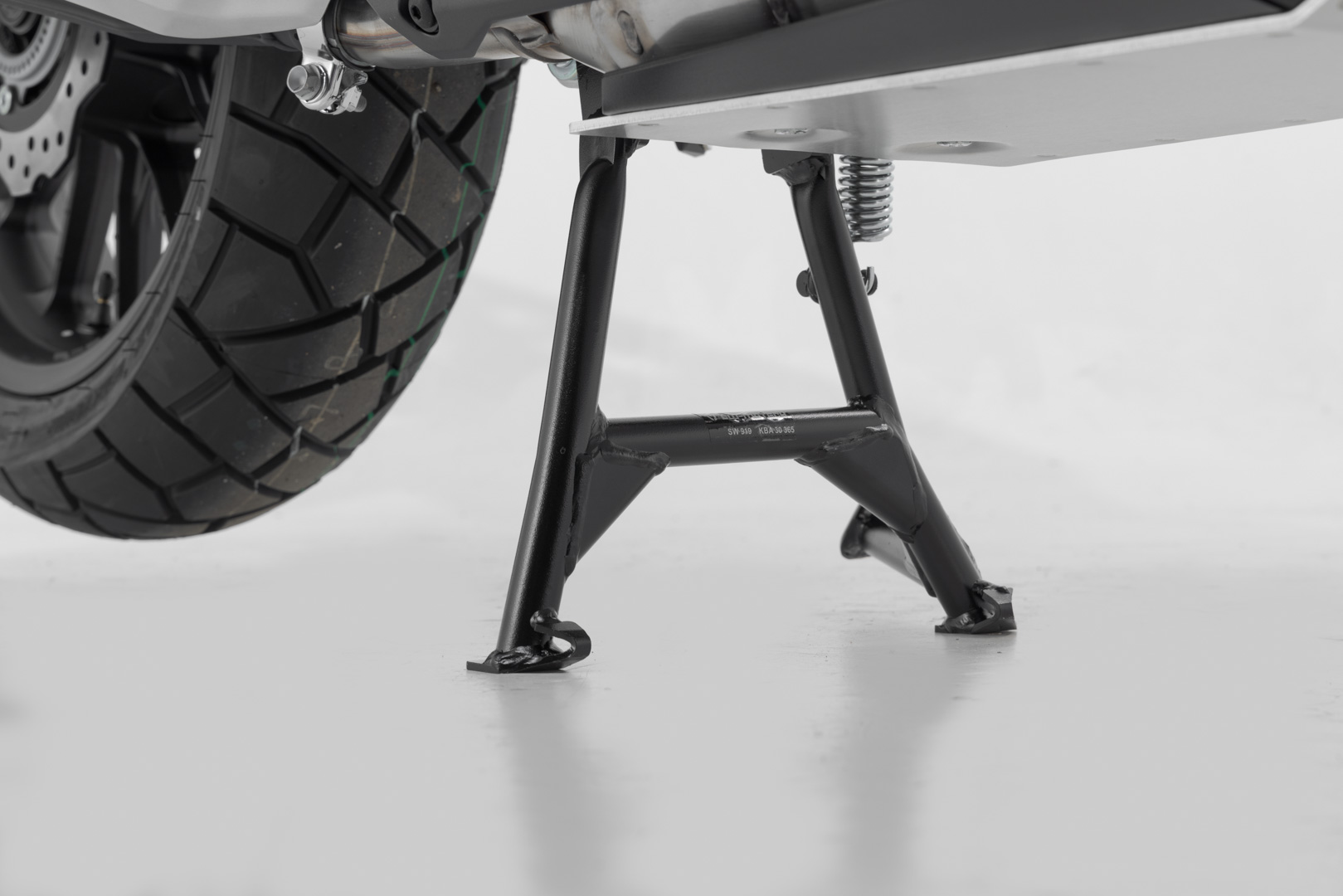 Standul SW-Motech - Negru. Honda CB500X (18-), NX500 (23-). Figura 1
