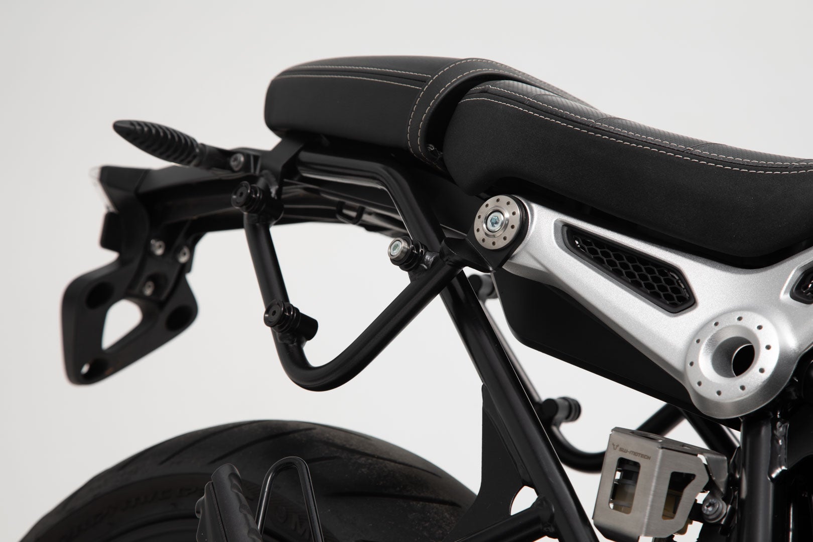 SW-Motech Legend Gear side bag system LC Black Edition - BMW R nineT (14-), Pure / Urban G/S (16-). Figura 4