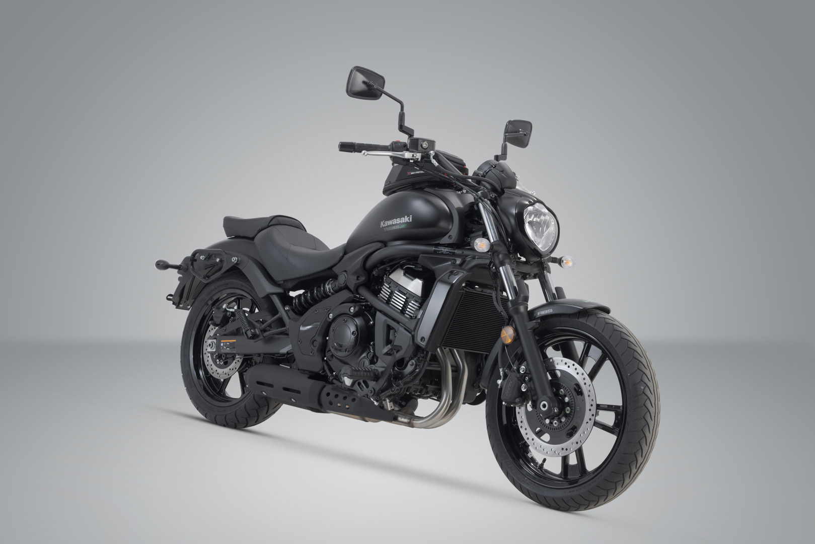 Portavion lateral SW-Motech SLC stânga - Kawasaki Vulcan S (16-). Figura 2