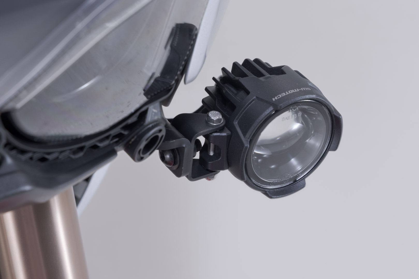 SW-Motech Light mount - Sort. MV Agusta Enduro Veloce (24-). Figur 3
