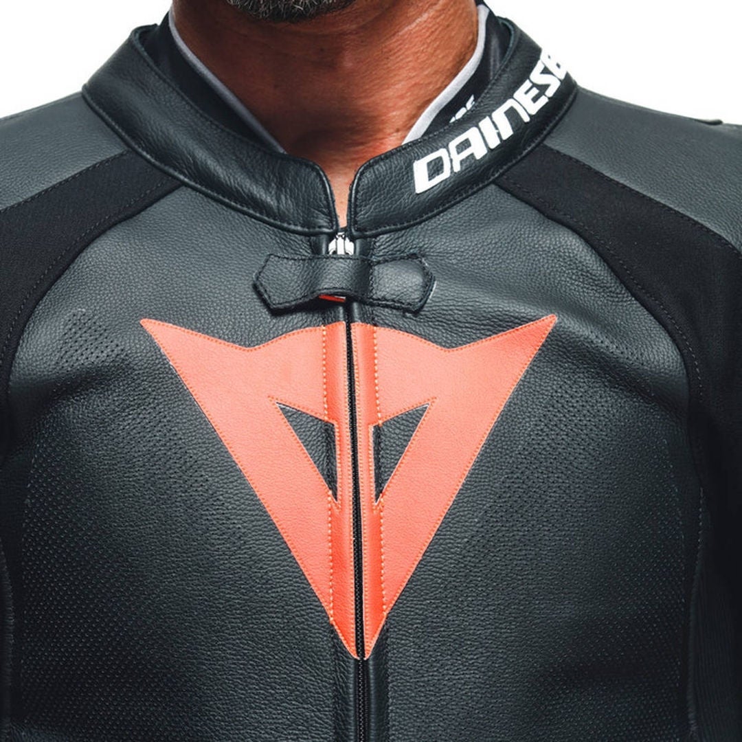 Dainese Tosa One Pece Perforated Motorcycle Leather Suit black/red/white 54 Figure 11
