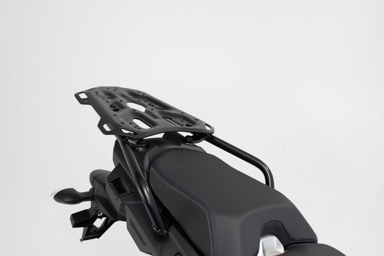 Sistem de carcasă superioară SW-Motech URBAN ABS - Negru. Yamaha MT-09 Tracer/ Tracer 900 GT. Figura 3