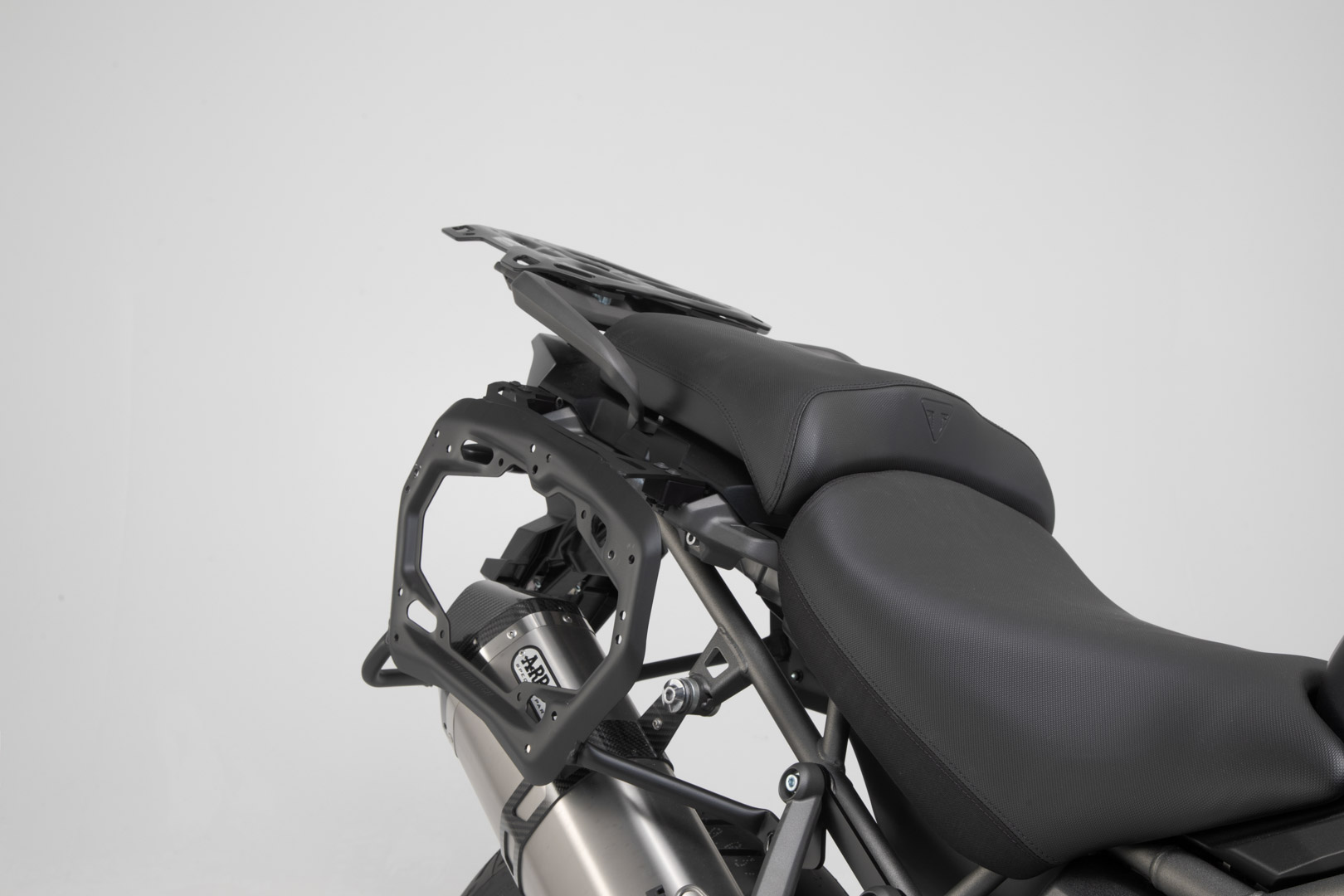 Sistem de carcasă din aluminiu SW-Motech TRAX ADV - Argintiu. 45/45 l. Triumph Tiger 1200/Explor (11-). Figura 4