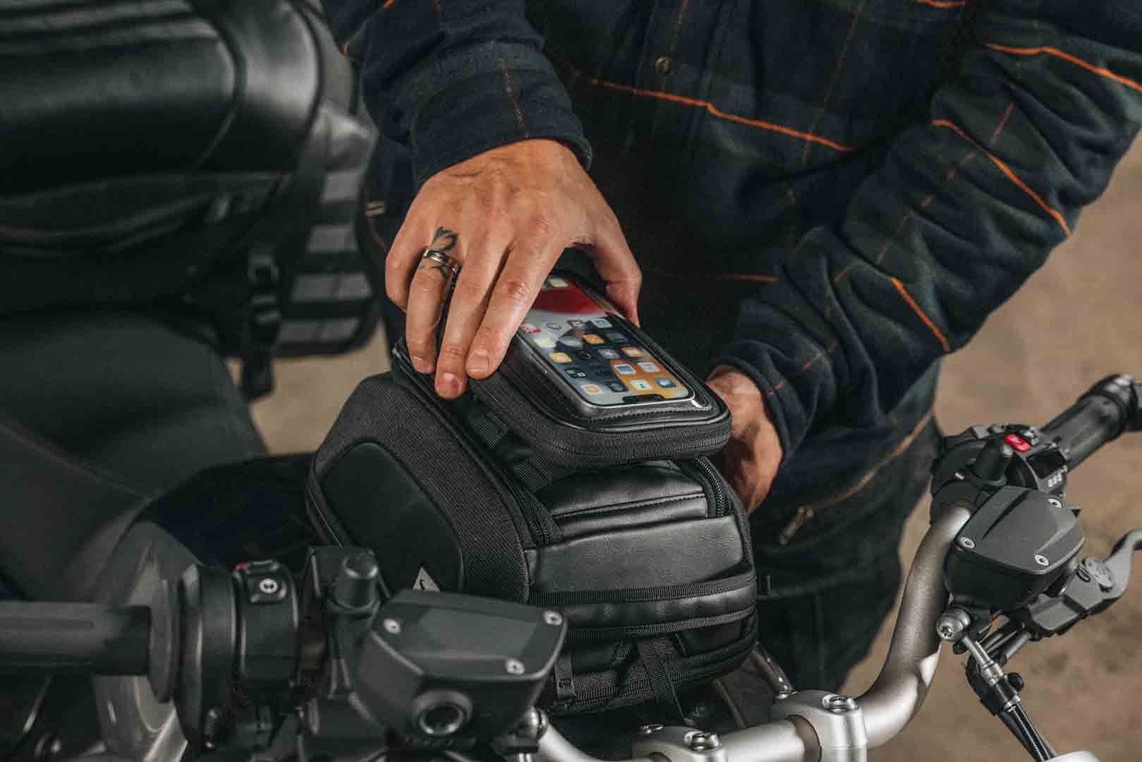 SW-Motech Legend Gear smartphone tas LA11 - Voor MOLLE systeem. Zwart. Figuur 5