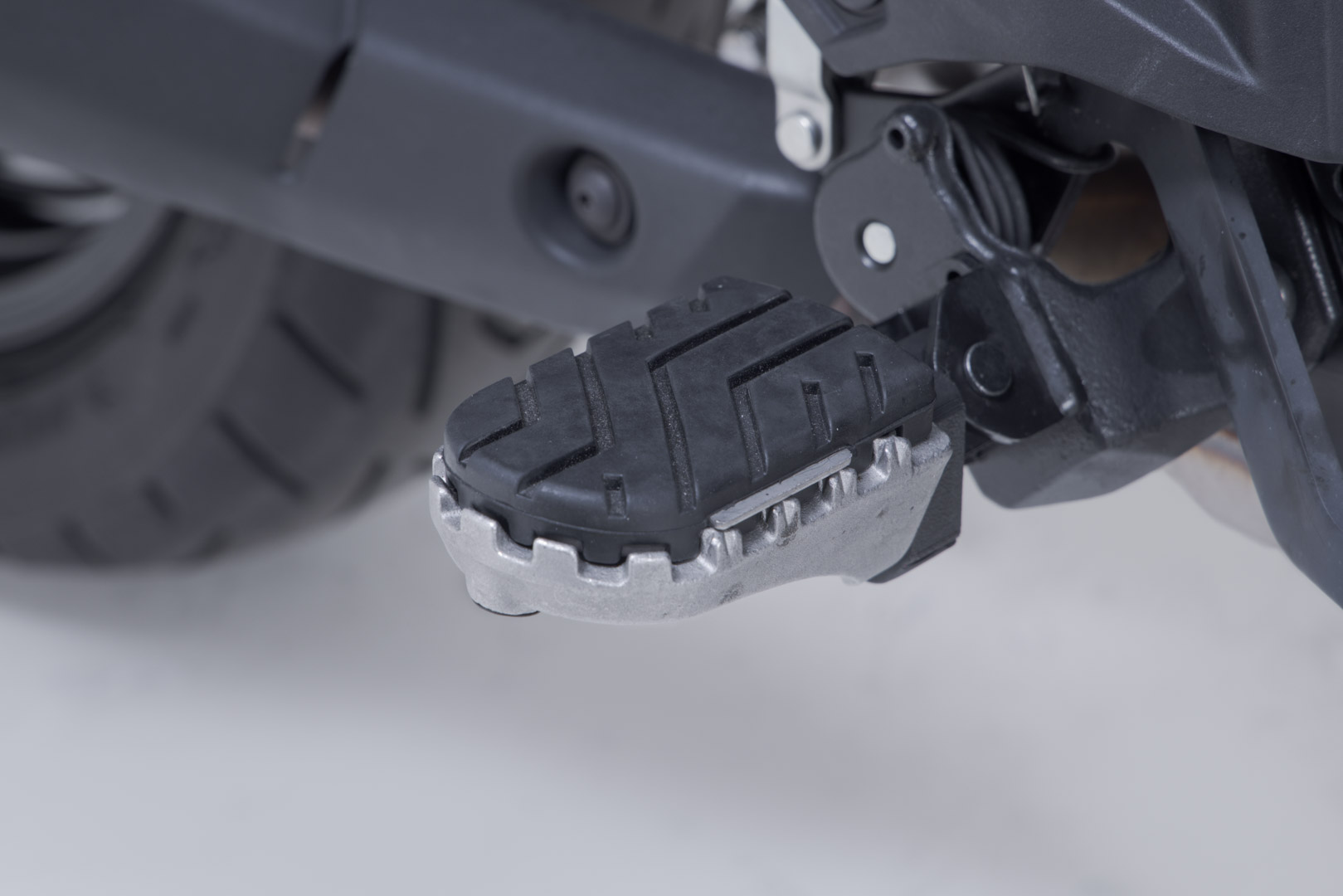Kit de sprijin pentru picioare SW-Motech ION - Argintiu. Suzuki V-Strom 800 (22-). Figura 3