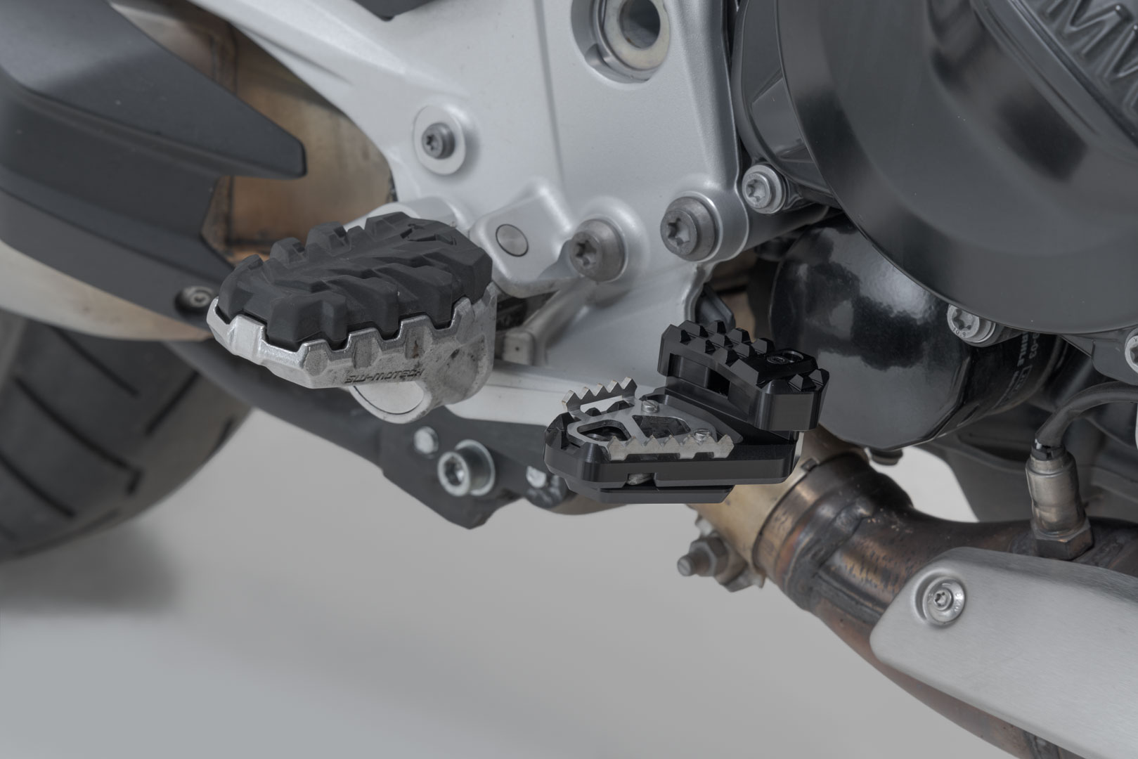 SW-Motech Förlängning för bromspedal - Svart. BMW F 900 XR (19-). Figur 2