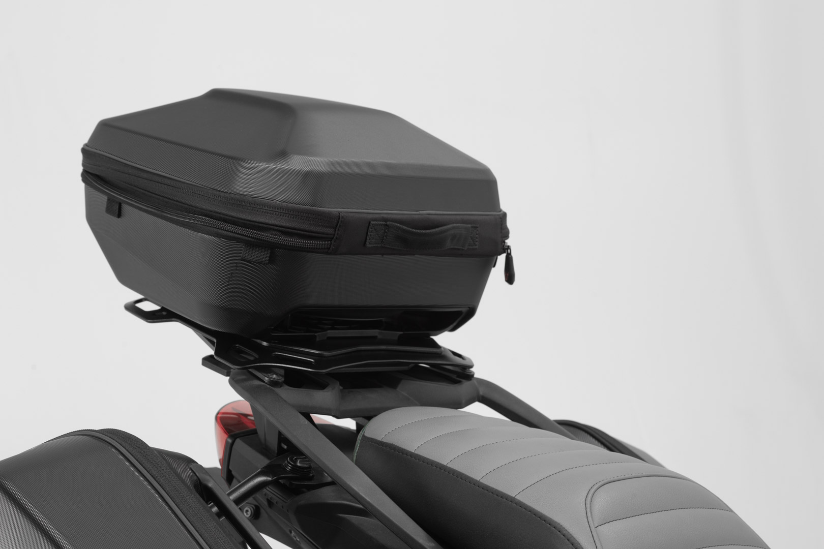Sistem topcase SW-Motech URBAN ABS - Negru. CRF1000L Africa Twin Adv Sports (18-). Figura 2