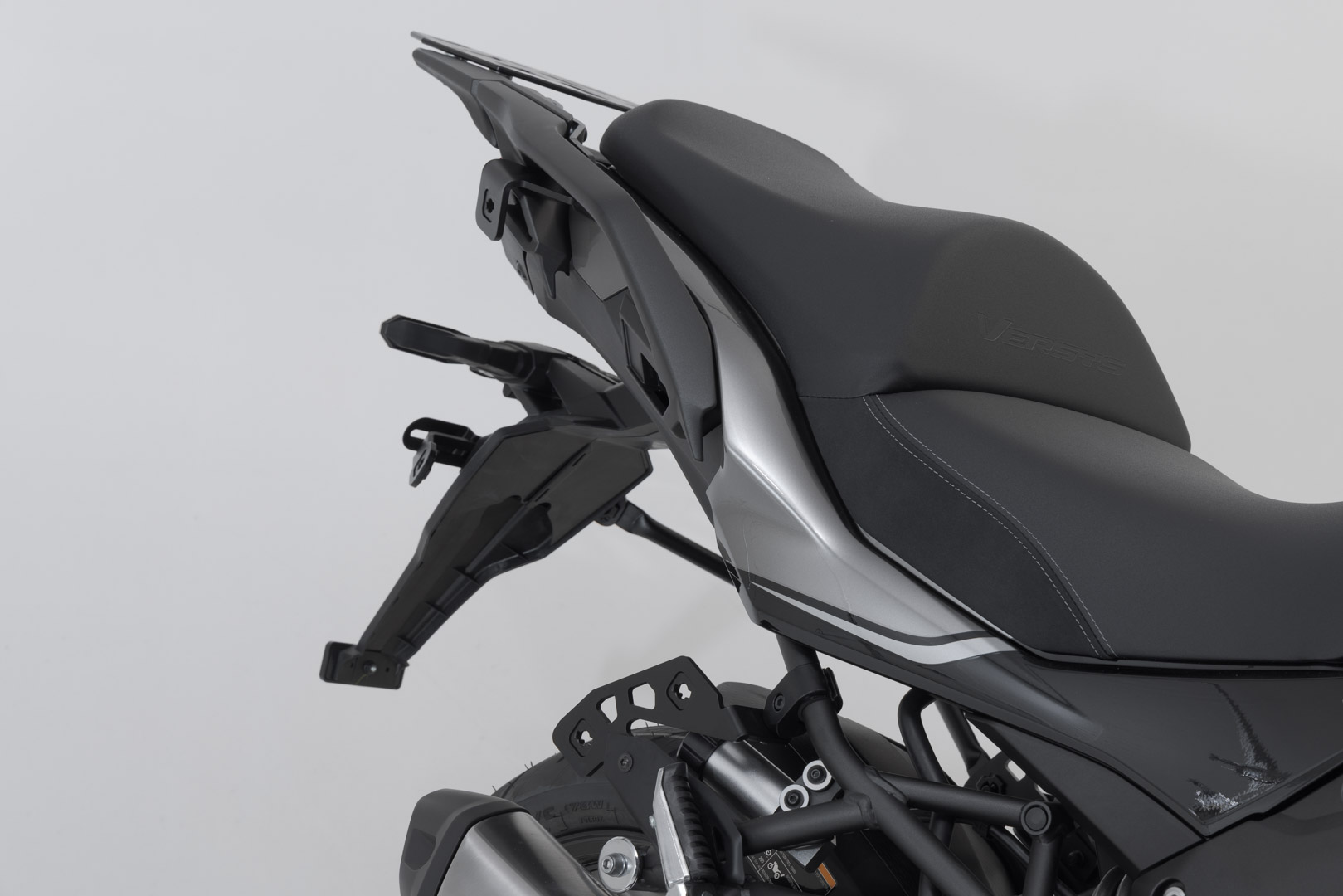 Portavion lateral SW-Motech PRO - Negru. Kawasaki Versys 1000 (18-) / 1100 (24-). Figura 5