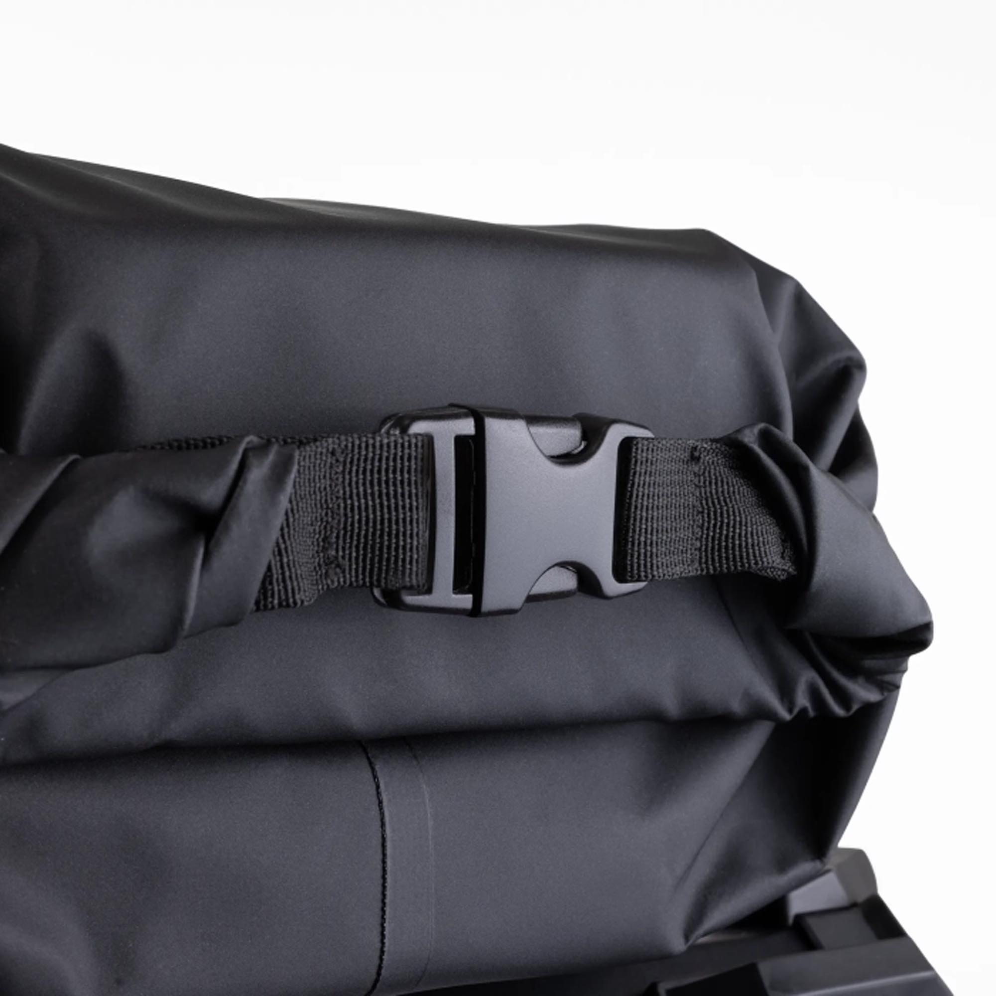 Oxford Roamer 15L waterproof Roll Bag Figure 3