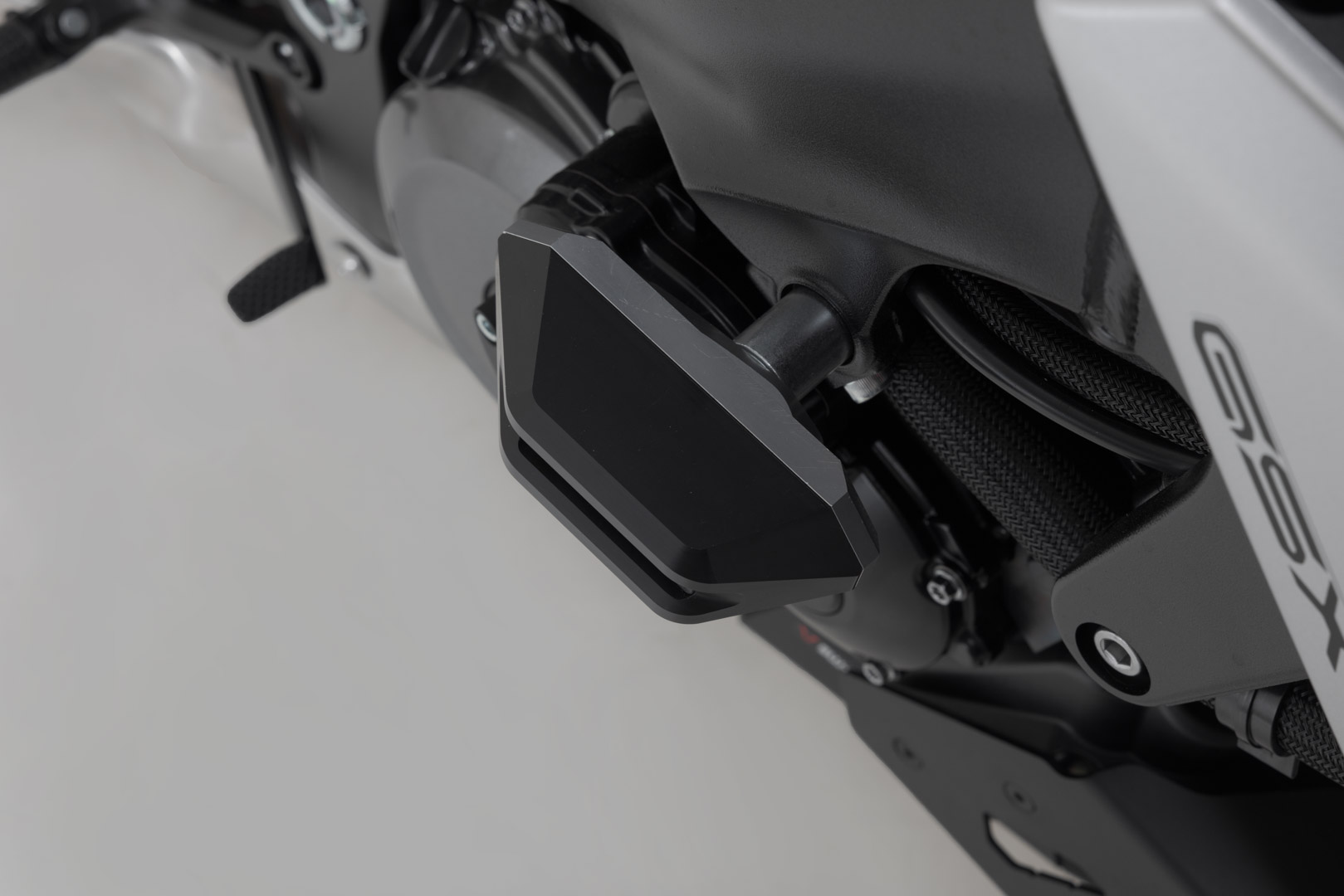 SW-Motech Frame skjutreglage kit - Svart. Suzuki GSX-S 950 / GSX-S 1000/GT (21-). Figur 5
