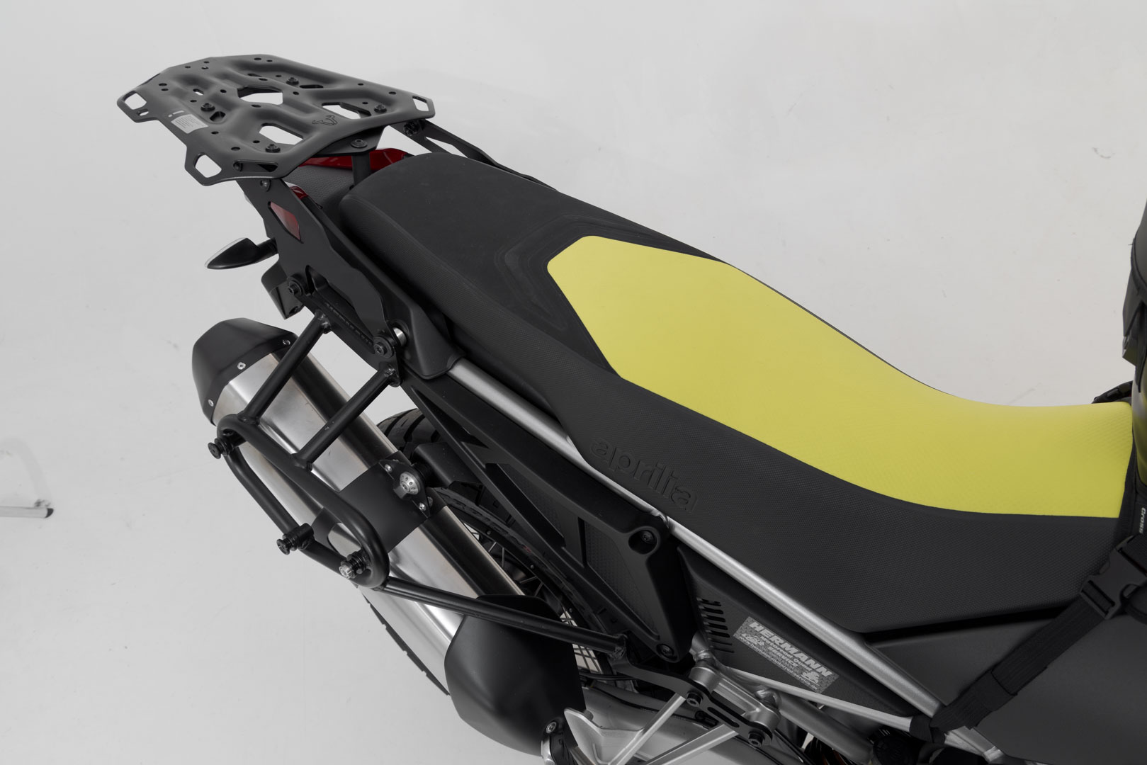Sistem lateral SW-Motech URBAN ABS - 2x 16,5 l. Aprilia Tuareg 660 (21-) / Rally (24-). Figura 4