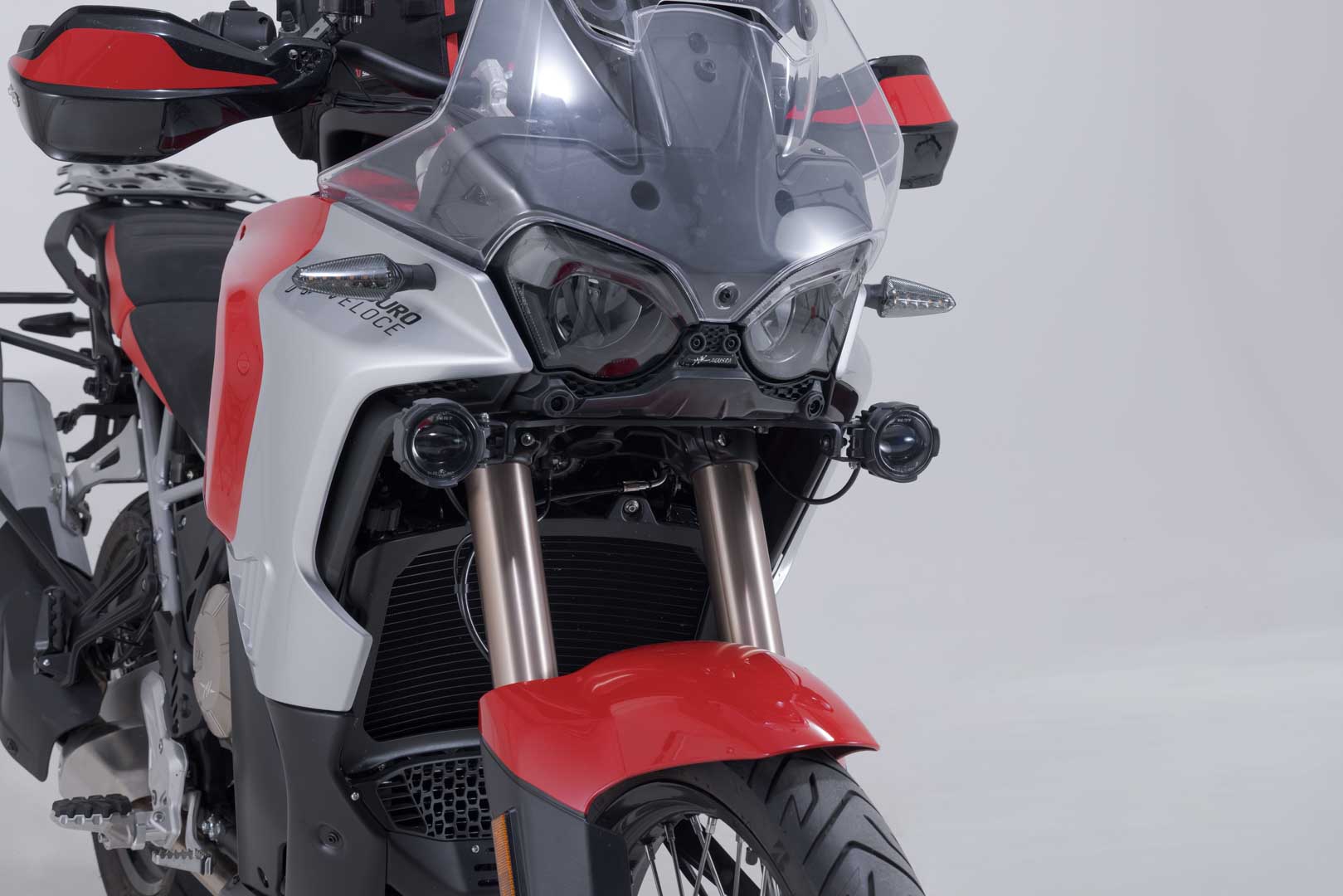 SW-Motech Light Mount - Svart. MV Agusta Enduro Veloce (24-). Figur 1