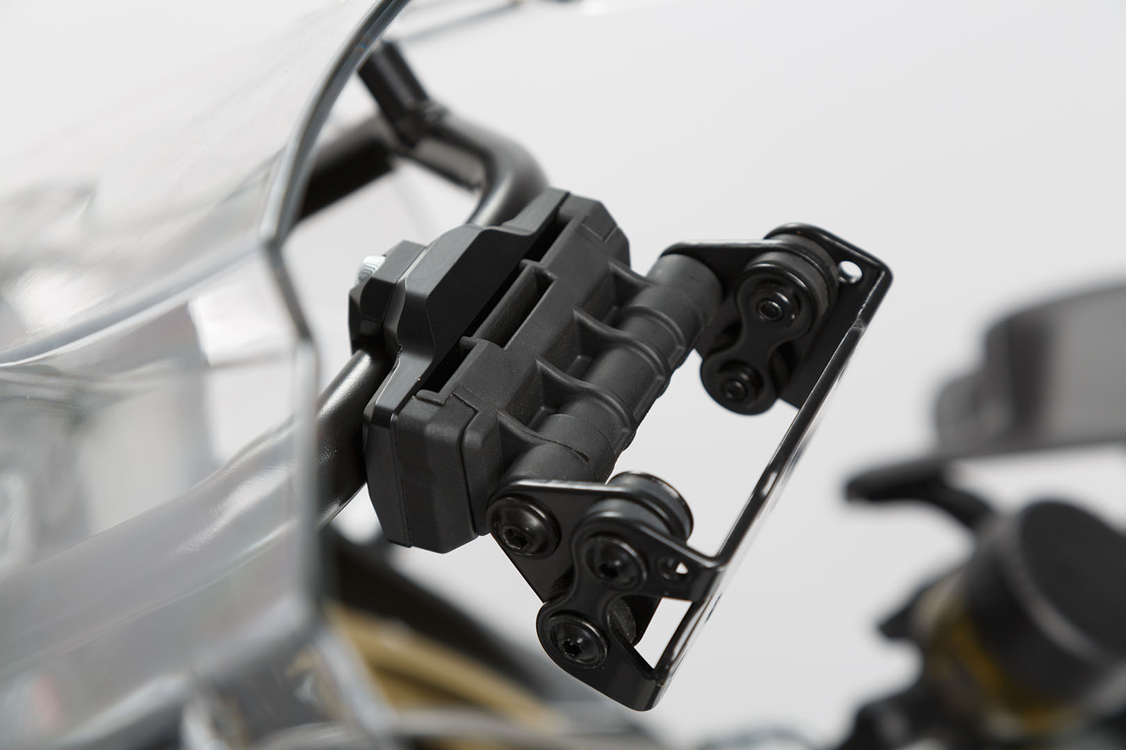Suport GPS SW-Motech pentru bară transversală Ø 13/16 mm - Negru. Figura 1